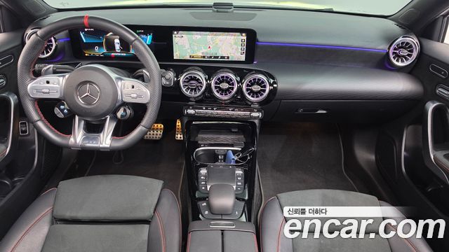 Mercedes-Benz A-Class 2023 — photo 10