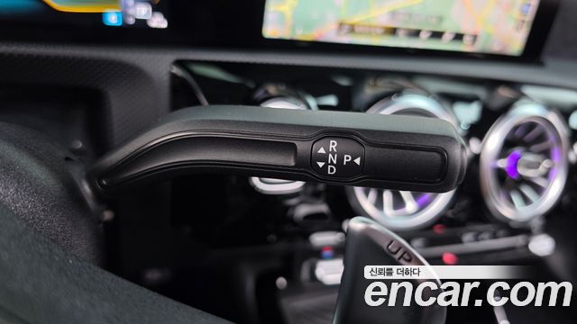 Mercedes-Benz A-Class 2023 — photo 12