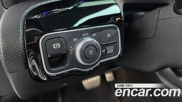 Mercedes-Benz A-Class 2023 — photo 28