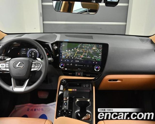 Lexus NX 2025 — photo 8