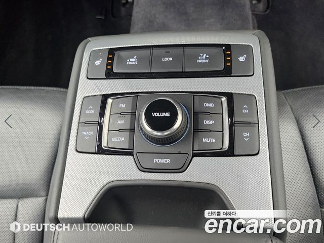 Genesis G80 2017 — photo 16