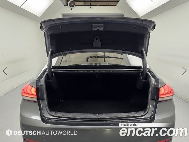 Genesis G80 2017 — photo 19