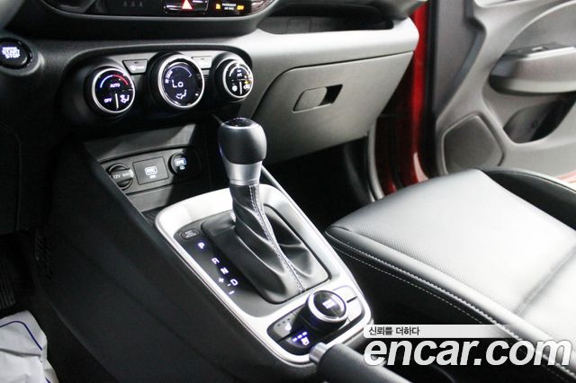 Hyundai Venue 2021 — photo 16