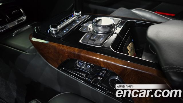 Genesis EQ900 2017 — photo 26