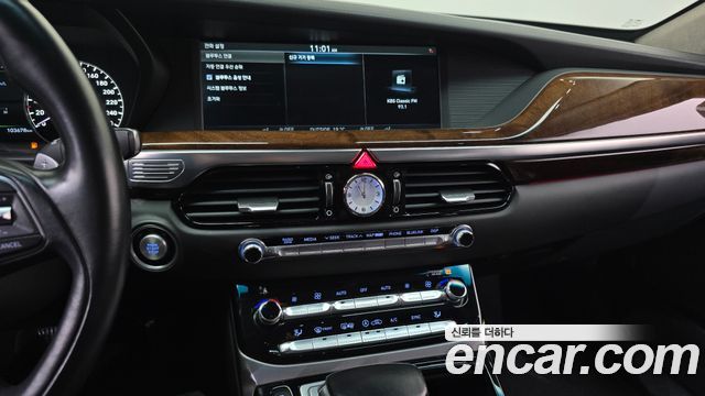 Genesis EQ900 2017 — photo 31