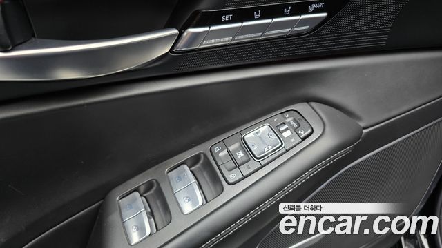 Genesis EQ900 2017 — photo 32