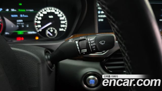 Genesis EQ900 2017 — photo 34