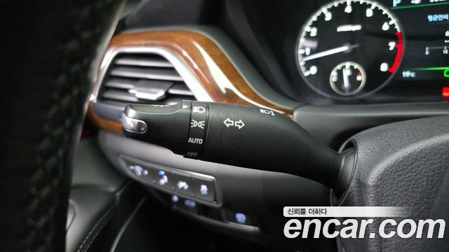 Genesis EQ900 2017 — photo 35