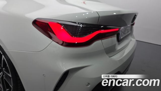BMW 4-Series 2024 — photo 9