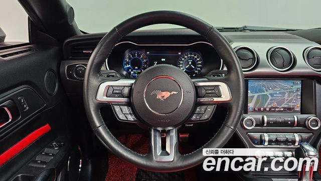 Ford Mustang 2020 — photo 14