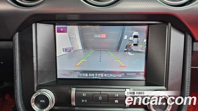 Ford Mustang 2020 — photo 15