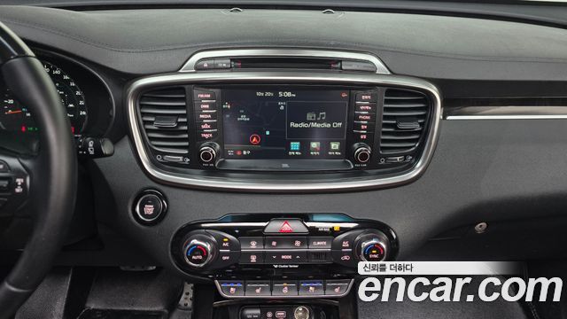 Kia Sorento 2016 — photo 19