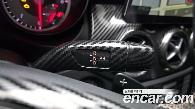 Mercedes-Benz GLA-Class 2016 — photo 12