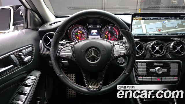 Mercedes-Benz GLA-Class 2016 — photo 19