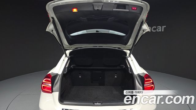 Mercedes-Benz GLA-Class 2016 — photo 26