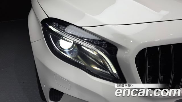 Mercedes-Benz GLA-Class 2016 — photo 8