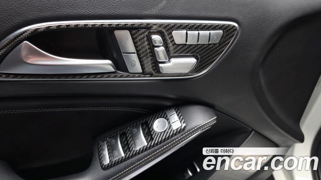 Mercedes-Benz GLA-Class 2016 — photo 30
