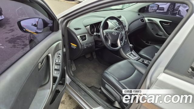 Hyundai AVANTE 2014 — photo 3