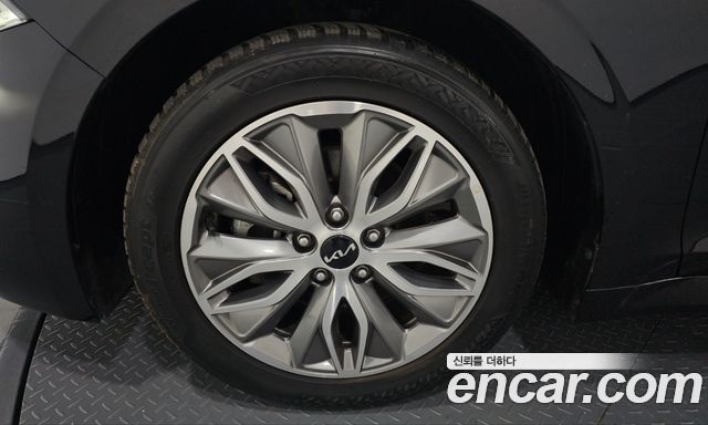 Kia K5 2023 — photo 5