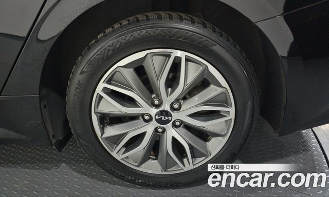 Kia K5 2023 — photo 7