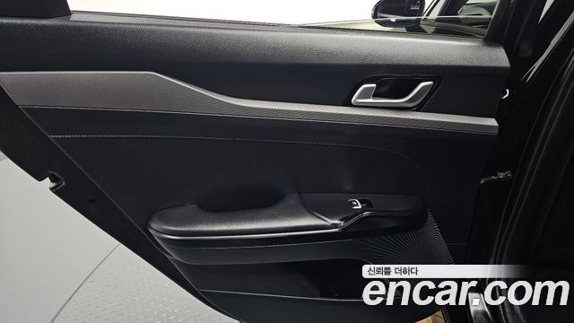 Kia K5 2023 — photo 15
