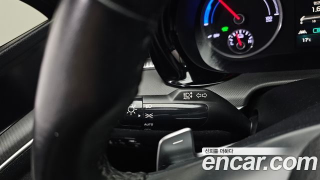Kia K5 2023 — photo 28