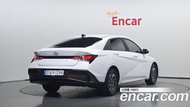 Hyundai AVANTE 2024 — photo 2