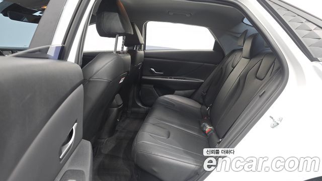 Hyundai AVANTE 2024 — photo 12