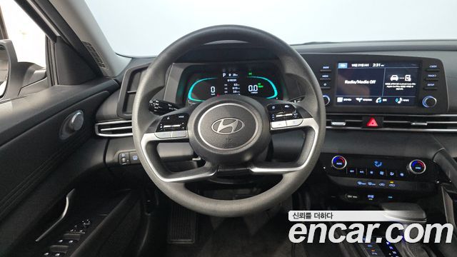 Hyundai AVANTE 2024 — photo 13