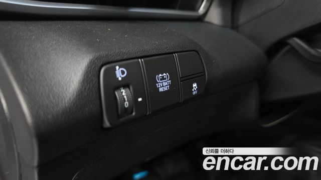 Hyundai AVANTE 2024 — photo 18