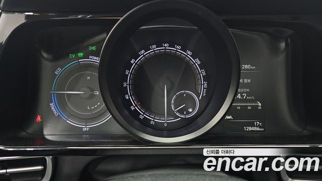 Hyundai AVANTE 2021 — photo 11