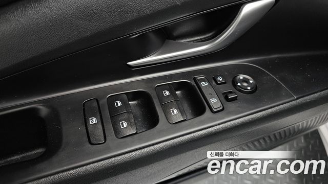 Hyundai AVANTE 2021 — photo 23