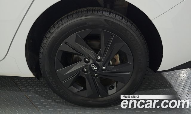 Hyundai AVANTE 2021 — photo 7
