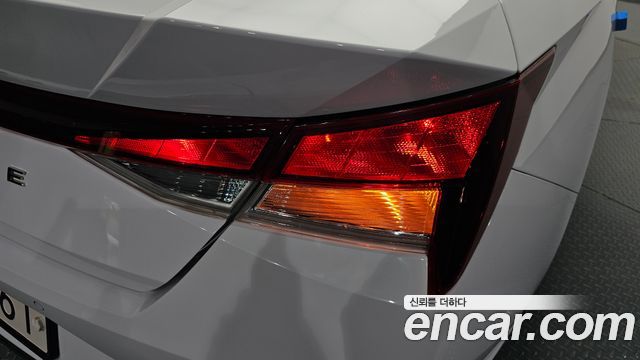 Hyundai AVANTE 2021 — photo 9