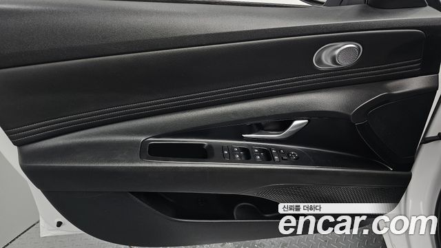 Hyundai AVANTE 2021 — photo 14
