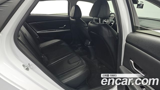 Hyundai AVANTE 2021 — photo 16