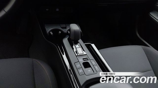 Toyota Prius 2024 — photo 9