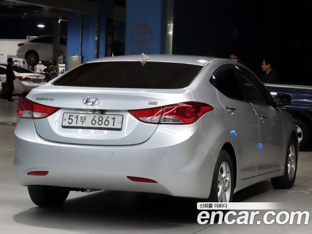 Hyundai AVANTE 2013 — photo 4