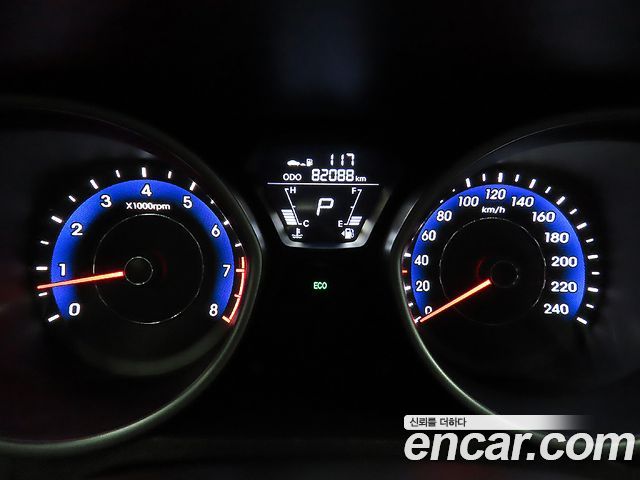 Hyundai AVANTE 2013 — photo 14