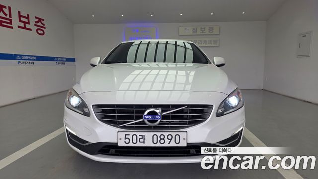 Volvo S60 2016 — photo 1