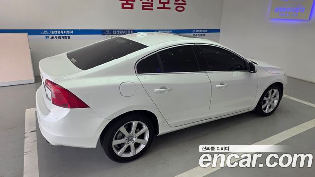 Volvo S60 2016 — photo 6