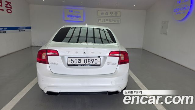 Volvo S60 2016 — photo 7