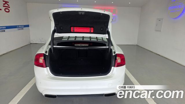 Volvo S60 2016 — photo 8