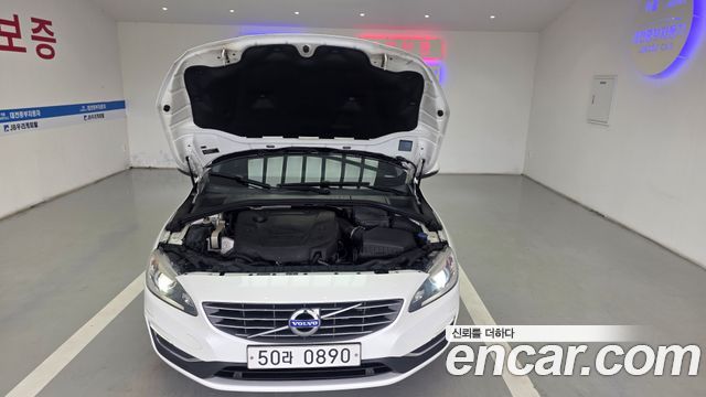 Volvo S60 2016 — photo 20