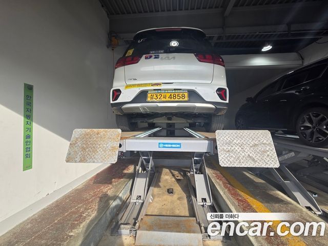 Kia Niro 2024 — photo 2