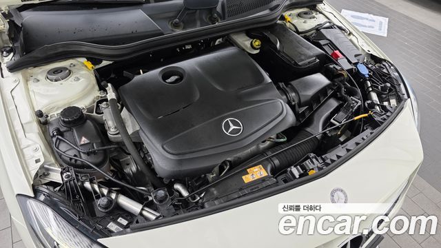 Mercedes-Benz A-Class 2017 — photo 6
