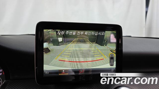 Mercedes-Benz A-Class 2017 — photo 15