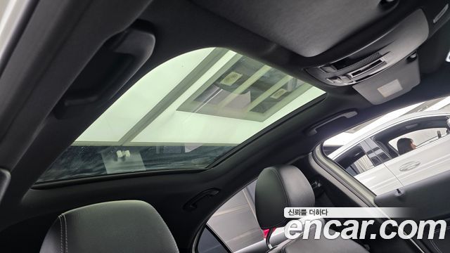 Mercedes-Benz A-Class 2017 — photo 17