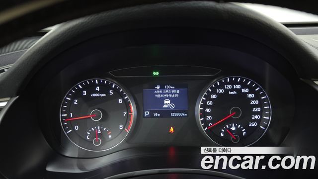 Kia K7 2019 — photo 11
