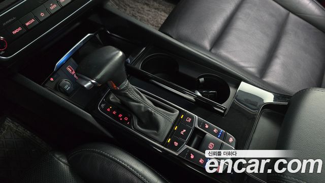Kia K7 2019 — photo 12